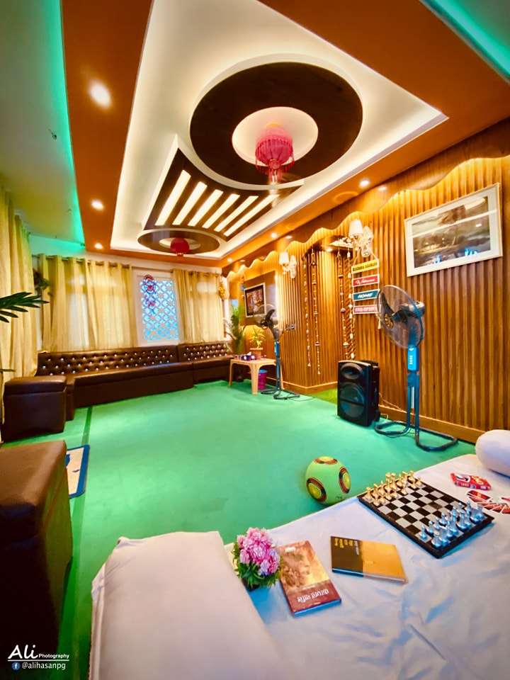 The Captain Luxury House Boat